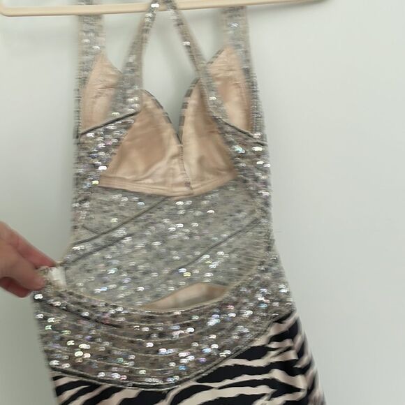 Jovani Open Back Evening Dress Gown Animal Print Sequin Detail - Picture 5 of 7
